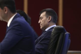 Αναζητούν σωσίβιο στη μείωση των ασφαλιστικών εισφορών