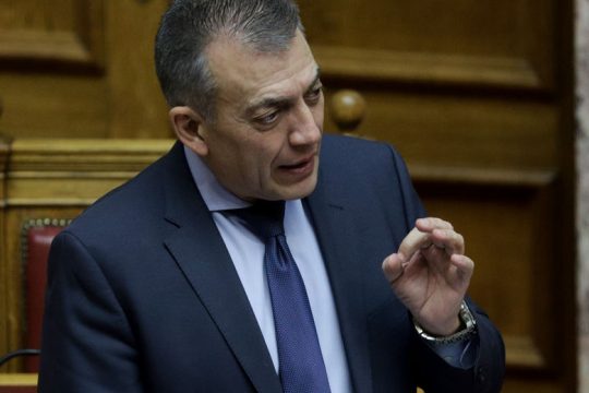 Κύριε υπουργέ, μας κοροϊδεύετε!