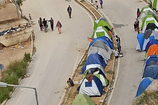Σκηνές παντού στη Σάμο