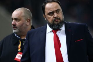 «Κλείστε τ’ αυτιά σας και μην επαναπαύεστε»