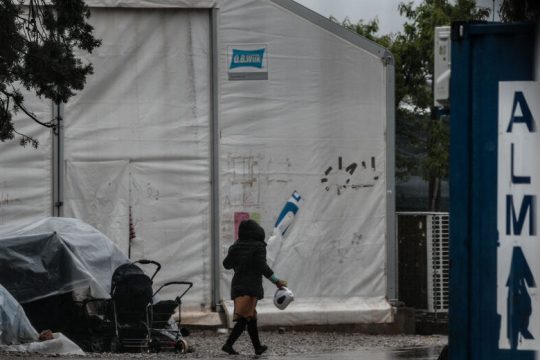 Και κακοδιαχείριση και ατασθαλίες και παραπλανητικές «εικόνες», κ. Μηταράκη