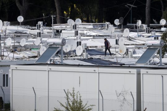 Πρώτα οι εξώσεις, μετά… λύσεις