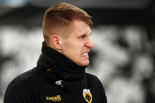 Εβαλε μπροστά για Σιμάνσκι