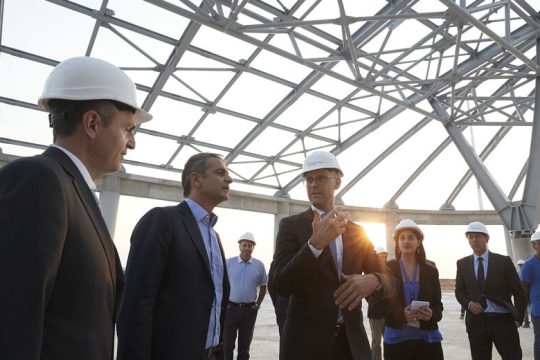 Η «γενναιοδωρία» της κυβέρνησης προς τη Fraport