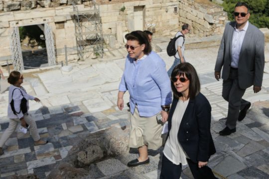 Στην Ακρόπολη η ΠτΔ, πρώτη ημέρα ανοίγματος των αρχαιολογικών χώρων