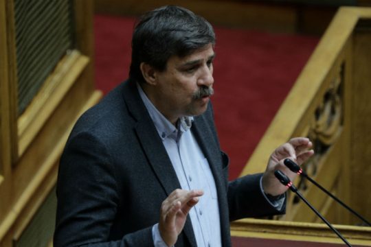 «Αδικαιολόγητη η κυβερνητική έπαρση για την επιτυχία στην πανδημία»
