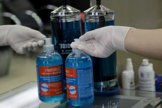 Πώς θα λειτουργήσουν τα καταστήματα από αύριο