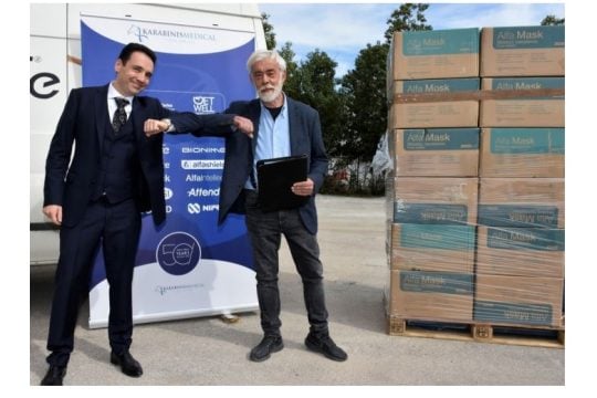 Δωρεά 100.000 μάσκες απο την KARABINIS MEDICAL σε Π.Φ.Σ. & Ο.Σ.Φ.Ε.