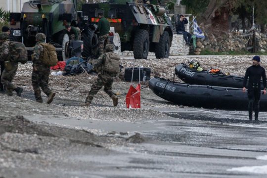 Θύελλα από την αναβολή της «Καταιγίδας»