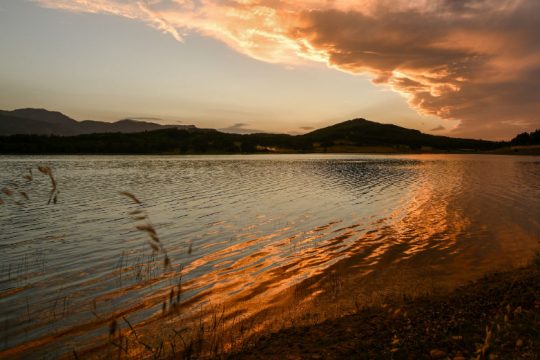 Σποραδικές βροχές στα ηπειρωτικά και στο Αιγαίο