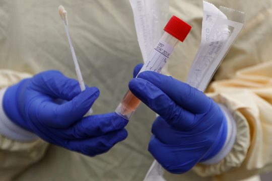 Οι μεταλλάξεις του κορονοϊού και το εμβόλιο σε πειραματόζωα