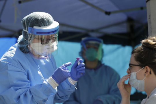 Μηδένισε τα κρούσματα κορονοϊού η Ταϊλάνδη, αριθμοί-ρεκόρ στη Βραζιλία
