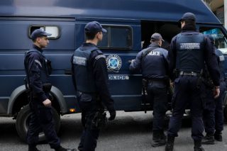 Συλλήψεις για επεισόδια έξω από γήπεδο του Ρέντη