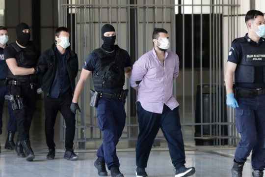 Και ο Βερβεσός στην «ορχήστρα» μιλά για προσβολή δικηγόρων και ζητά έλεγχο της εισαγγελέως