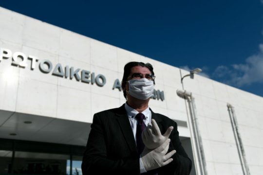 Χωρίς δημοσιογράφους και κοινό η δίκη για τη δολοφονία της Ελένης Τοπαλούδη