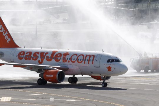 Τεράστια διαρροή προσωπικών δεδομένων από επίθεση χάκερ στην Easy Jet
