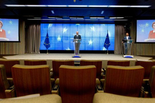 Ευρωπαϊκή στήριξη στα Βαλκάνια, εφόσον δεν… λοξοκοιτούν προς Ρωσία και Κίνα