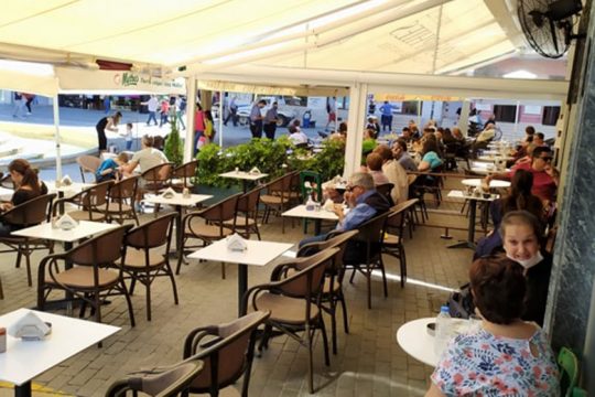 Πρώτη μέρα λειτουργίας της εστίασης στο Ηράκλειο