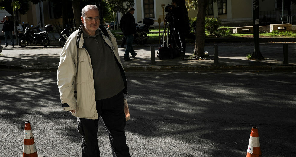 Έκκληση Φίλη να μην ανοίξουν τα σχολεία