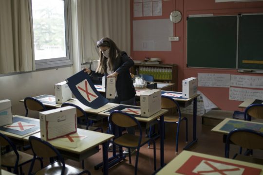 Με κάμερες από αύριο τα μαθήματα σε Γυμνάσια και Λύκεια