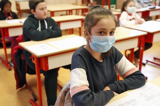 Ανησυχία για 70 νέα κρούσματα σε σχολεία