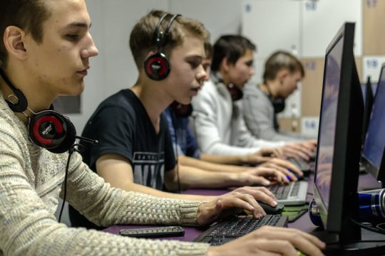 Αλαλούμ με τα ίντερνετ καφέ