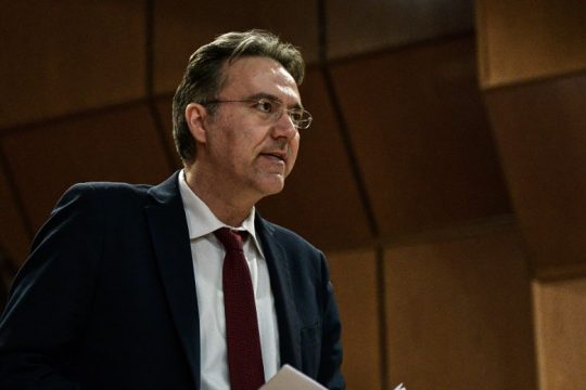 Καμπαγιάννης: Μόνο εάν απειλήσει με εξώδικο μπορεί να βγει κανείς στην ΕΡΤ;