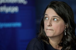 Διεθνές «χαστούκι» στην Κεραμέως