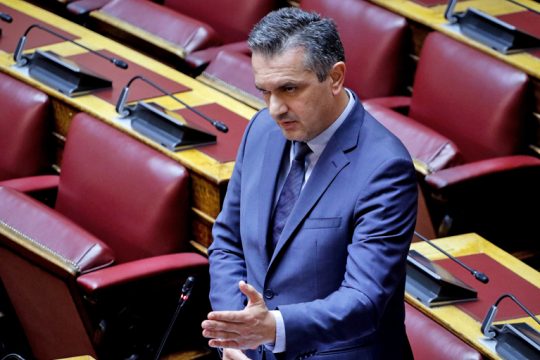 Ο κ. Κασαπίδης όρθωσε ανάστημα… στα γυναικόπαιδα