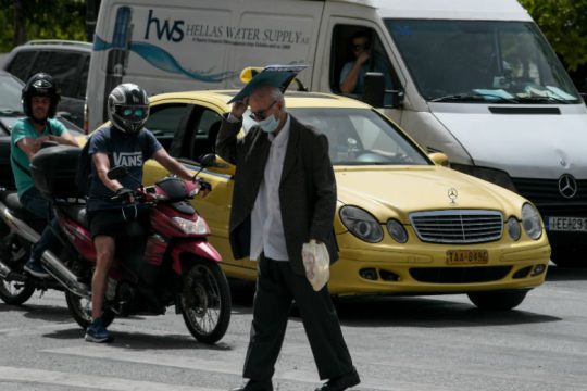 Σ. Τσιόδρας: Άσχετος ο καύσωνας με το lockdown