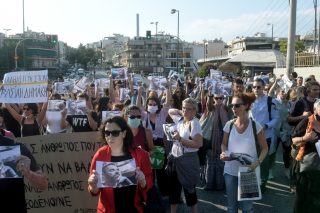 Μη πειθήνια ανα-μόρφωση
