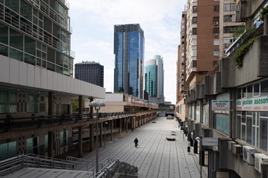Η Ευρώπη βγαίνει από την καραντίνα με αστερίσκους και ερωτήματα