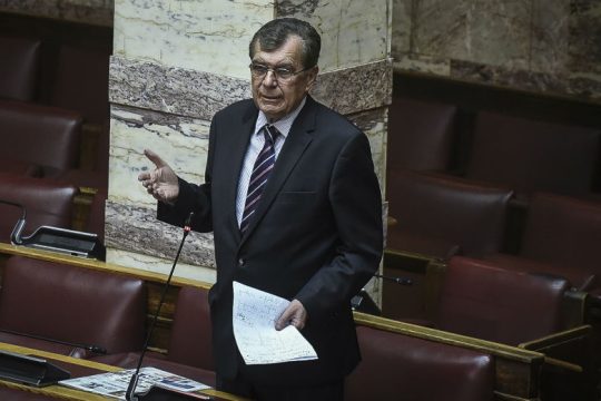 Ο πολιτικός κόσμος αποχαιρετά τον Δ. Κρεμαστινό