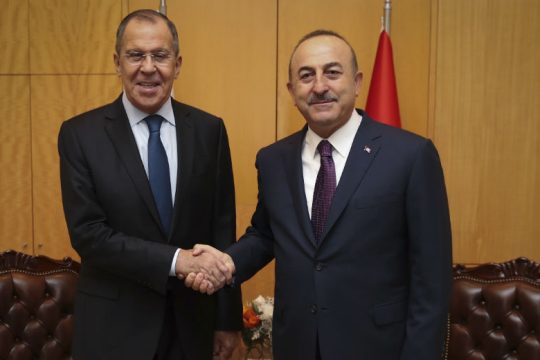 Ξανά στο τραπέζι Μόσχας-Άγκυρας η εκεχειρία στη Λιβύη