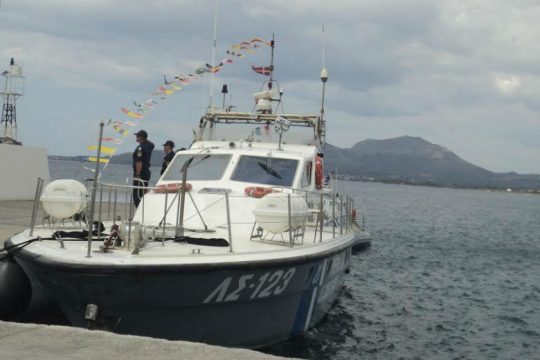 Τραυματισμός 17χρονου έπειτα από βουτιά στο λιμάνι της Νεάπολης Βοϊών