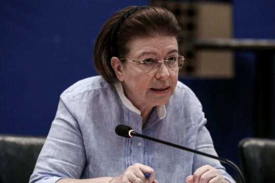 Αοριστίες από την κυβέρνηση για τους καλλιτέχνες, επικρίσεις από τον Τσίπρα