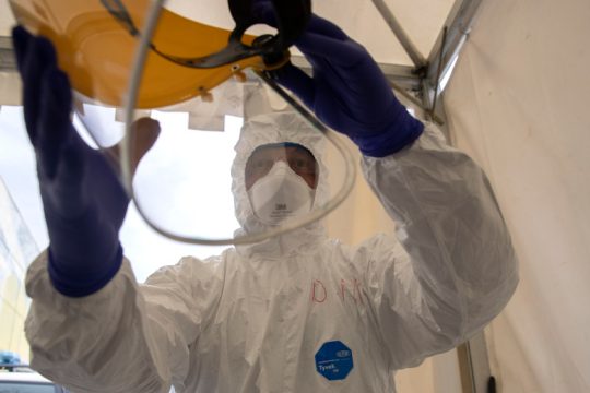 Σε καραντίνα το νοσοκομείο «Ελπίς»
