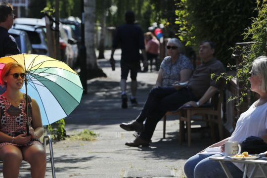Ακόμα ένα βήμα χαλάρωσης μέτρων σε πολλές χώρες της Ευρώπης
