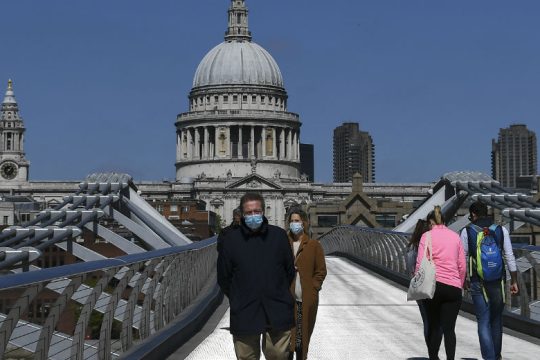 Μέχρι το τέλος του Οκτωβρίου η επιδότηση εργασίας στη Βρετανία