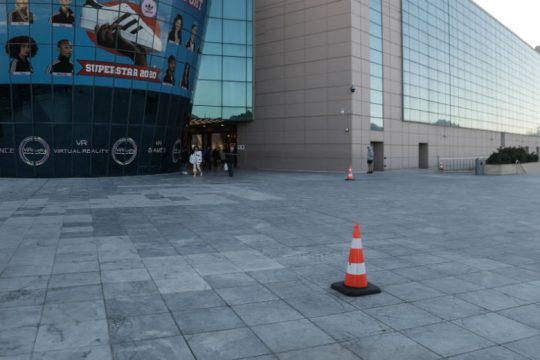 O ΣΥΡΙΖΑ για το άνοιγμα των μεγάλων πολυκαταστημάτων