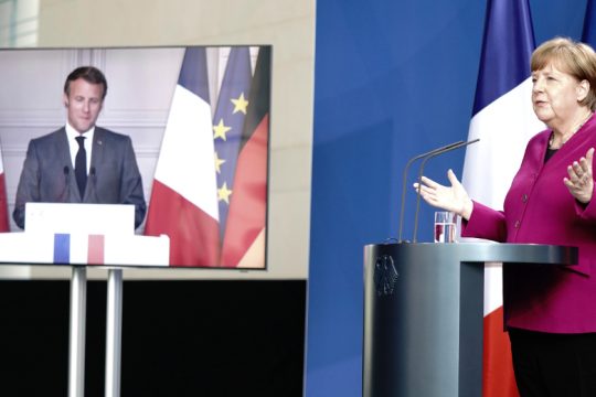 Ασφυκτικό μαρκάρισμα για να πουν το «ναι» στο γαλλογερμανικό πλάνο