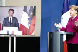 Ελιγμός, στροφή ή ανατροπή;