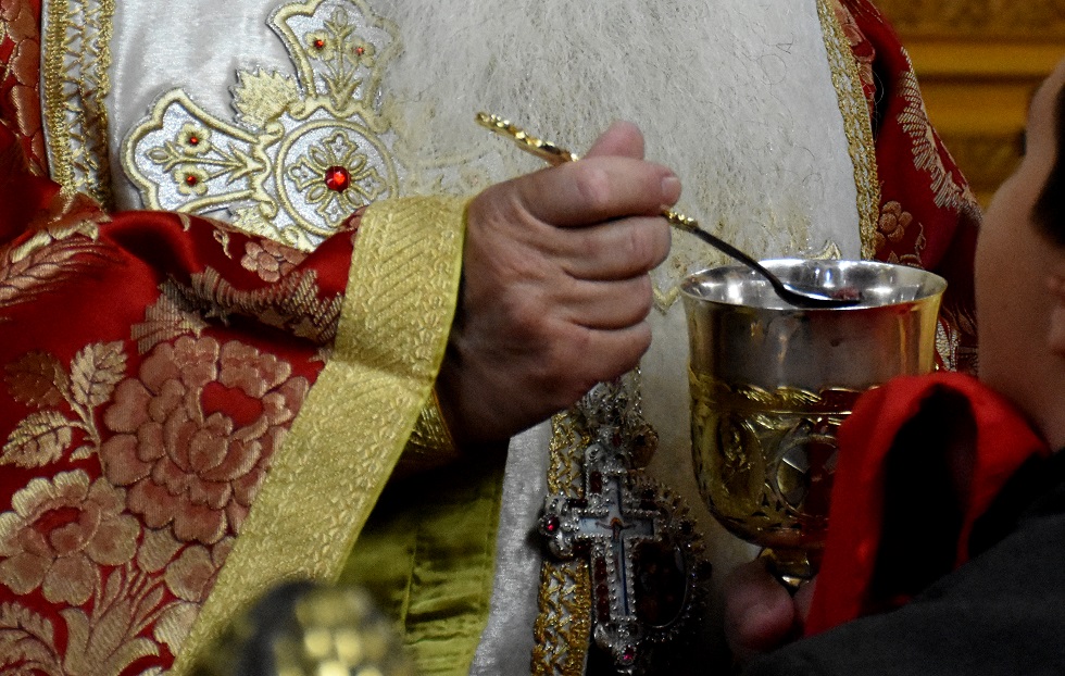 Η θεία μετάληψη, ο διάολος και το λιβάνι