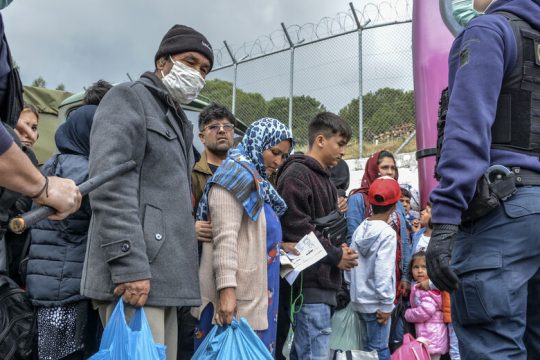 Μυστικά κονδύλια με… δούρειο ίππο την «ευελιξία» και το «εθνικό συμφέρον»