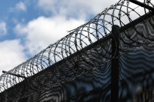 Στο νοσοκομείο 4 κρατούμενοι έπειτα από άγρια συμπλοκή στις φυλακές Νιγρίτας