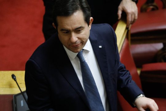 Άγνοια δηλώνει ο Μηταράκης για την έκθεση διεθνούς οργανισμού που μιλά για ατασθαλίες