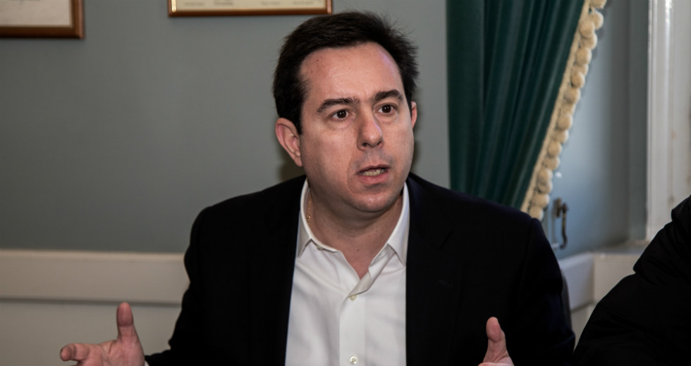 Ιδού οι αποδείξεις και τα ονόματα κ. Μηταράκη