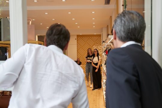 Αλλη χώρα