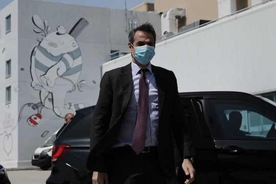 Η μάσκα της κυβέρνησης