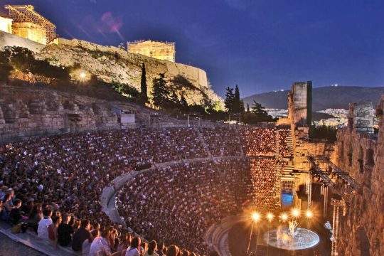 Eκδηλώσεις μόνο στα ανοιχτά θέατρα του Ηρωδείου και της Επιδαύρου